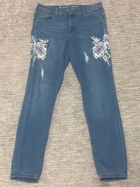 Reitmans Blue Skinny Jeans with Floral Printed Detail